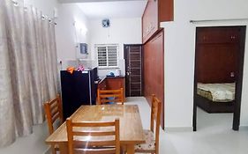 Servostay 2 Bhk Fully Furnished Hafeezpet #101